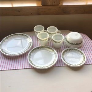 Vintage Corelle dish set